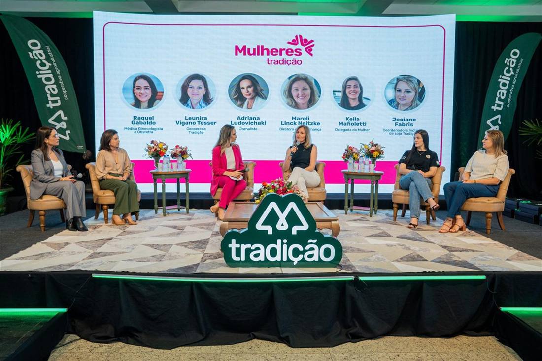 Palco de evento corporativo com painel de LED